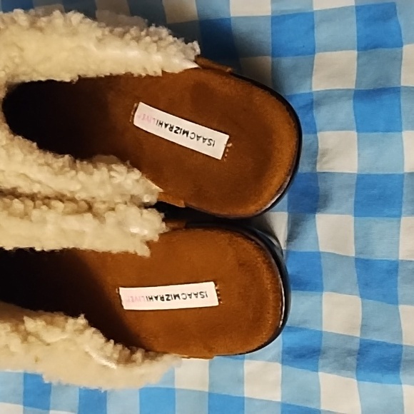 Clogs - Picture 2 of 4